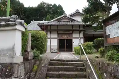中墓寺の本殿・本堂