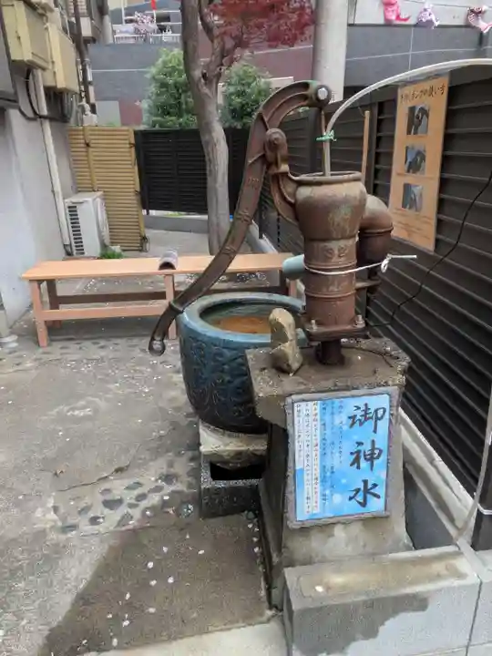 くまくま神社(導きの社 熊野町熊野神社)(東京都)