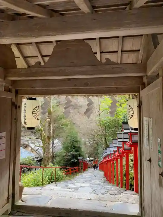 貴船神社の山門・神門