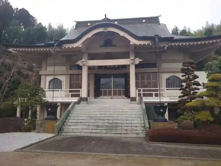 法峰寺の本殿・本堂