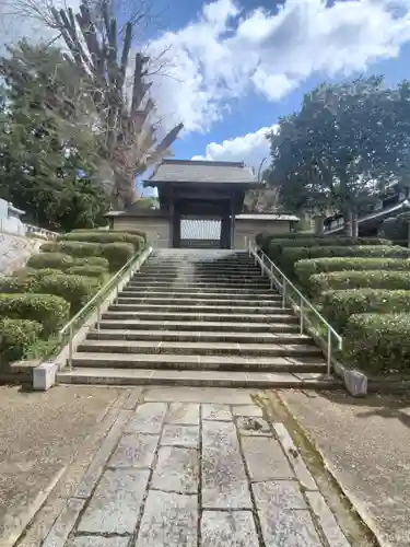 月崇寺の山門