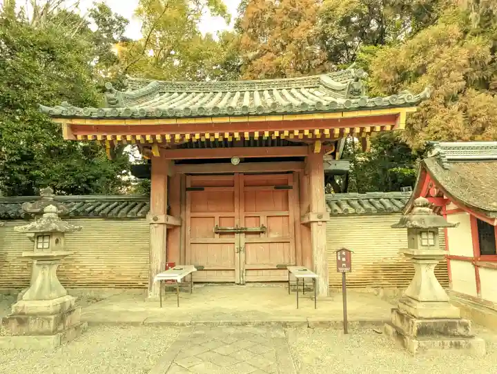 石清水八幡宮の{uncategorized: "未分類", other: "その他", undefined: "問題あり", building: "その他建物", grave: "お墓", sacred_gate: "鳥居", guardian: "狛犬", statue: "像", buddha: "仏像", history: "歴史", nature: "自然", garden: "庭園", animal: "動物", pagoda: "塔", temizu: "手水舎", mountain_gate: "山門・神門", sanctuary: "本殿・本堂", subordinate: "末社・摂社", art: "芸術", scenery: "景色", jizo: "地蔵", ema: "絵馬", goshuin: "御朱印", omikuji: "おみくじ", items: "授与品その他", amulet: "お守り", goshuincho: "御朱印帳", eats: "食事", festival: "お祭り", votive_dance: "神楽", shichigosan: "七五三参", wedding: "結婚式", experience: "体験その他", initially: "初詣", around: "周辺", anti_infection: "感染症対策"}