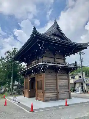 丹生大師 神宮寺の山門・神門
