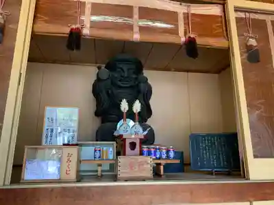 高岡関野神社の像