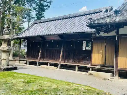 比都佐神社の{uncategorized: "未分類", other: "その他", undefined: "問題あり", building: "その他建物", grave: "お墓", sacred_gate: "鳥居", guardian: "狛犬", statue: "像", buddha: "仏像", history: "歴史", nature: "自然", garden: "庭園", animal: "動物", pagoda: "塔", temizu: "手水舎", mountain_gate: "山門・神門", sanctuary: "本殿・本堂", subordinate: "末社・摂社", art: "芸術", scenery: "景色", jizo: "地蔵", ema: "絵馬", goshuin: "御朱印", omikuji: "おみくじ", items: "授与品その他", amulet: "お守り", goshuincho: "御朱印帳", eats: "食事", festival: "お祭り", votive_dance: "神楽", shichigosan: "七五三参", wedding: "結婚式", experience: "体験その他", initially: "初詣", around: "周辺", anti_infection: "感染症対策"}