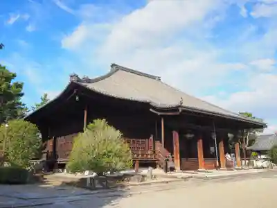 西大寺の本殿・本堂