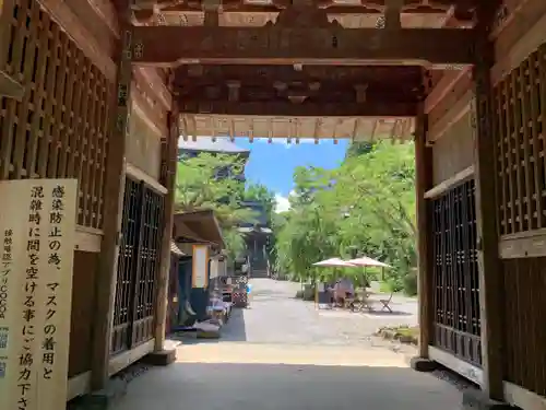 笠森寺の山門