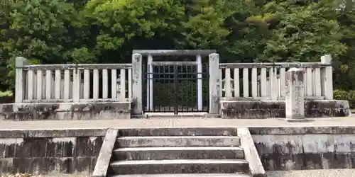 天武天皇・持統天皇陵（檜隈大内陵）(奈良県)