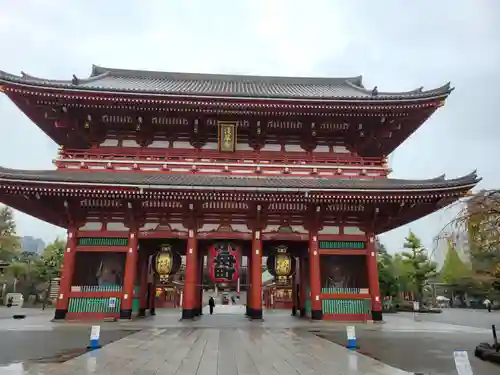 浅草寺の山門・神門