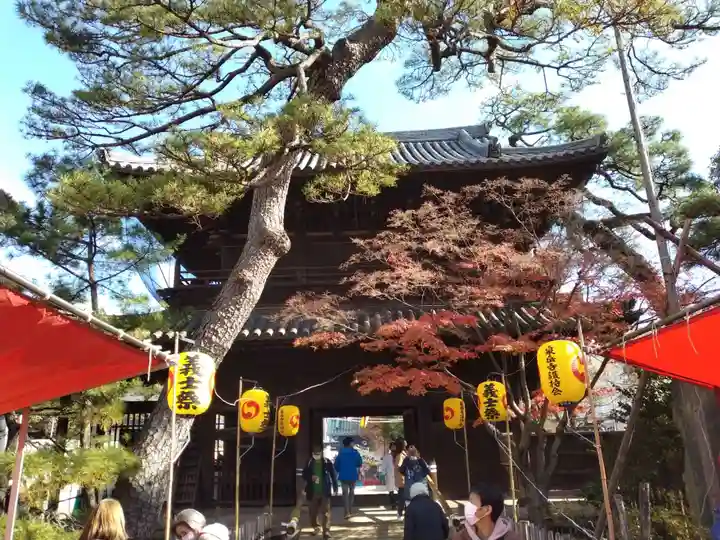 泉岳寺の山門・神門