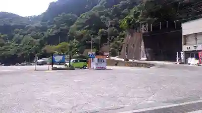 石室神社の周辺