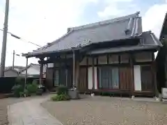 信教寺の本殿