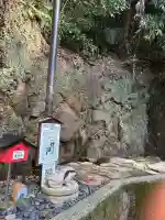 湯所神社の{uncategorized: "未分類", other: "その他", undefined: "問題あり", building: "その他建物", grave: "お墓", sacred_gate: "鳥居", guardian: "狛犬", statue: "像", buddha: "仏像", history: "歴史", nature: "自然", garden: "庭園", animal: "動物", pagoda: "塔", temizu: "手水舎", mountain_gate: "山門・神門", sanctuary: "本殿・本堂", subordinate: "末社・摂社", art: "芸術", scenery: "景色", jizo: "地蔵", ema: "絵馬", goshuin: "御朱印", omikuji: "おみくじ", items: "授与品その他", amulet: "お守り", goshuincho: "御朱印帳", eats: "食事", festival: "お祭り", votive_dance: "神楽", shichigosan: "七五三参", wedding: "結婚式", experience: "体験その他", initially: "初詣", around: "周辺", anti_infection: "感染症対策"}