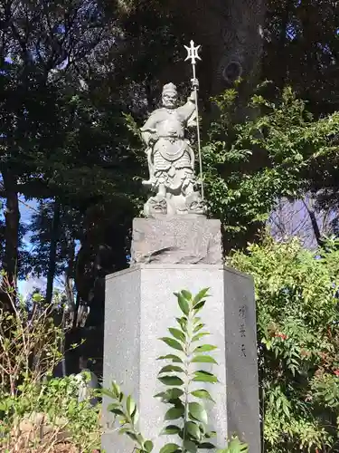 瀧泉寺（目黒不動尊）の像