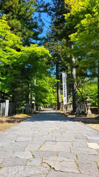華厳寺の{uncategorized: "未分類", other: "その他", undefined: "問題あり", building: "その他建物", grave: "お墓", sacred_gate: "鳥居", guardian: "狛犬", statue: "像", buddha: "仏像", history: "歴史", nature: "自然", garden: "庭園", animal: "動物", pagoda: "塔", temizu: "手水舎", mountain_gate: "山門・神門", sanctuary: "本殿・本堂", subordinate: "末社・摂社", art: "芸術", scenery: "景色", jizo: "地蔵", ema: "絵馬", goshuin: "御朱印", omikuji: "おみくじ", items: "授与品その他", amulet: "お守り", goshuincho: "御朱印帳", eats: "食事", festival: "お祭り", votive_dance: "神楽", shichigosan: "七五三参", wedding: "結婚式", experience: "体験その他", initially: "初詣", around: "周辺", anti_infection: "感染症対策"}