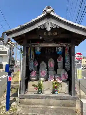 井田観音堂の地蔵