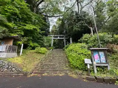 都々古別神社(馬場)の{uncategorized: "未分類", other: "その他", undefined: "問題あり", building: "その他建物", grave: "お墓", sacred_gate: "鳥居", guardian: "狛犬", statue: "像", buddha: "仏像", history: "歴史", nature: "自然", garden: "庭園", animal: "動物", pagoda: "塔", temizu: "手水舎", mountain_gate: "山門・神門", sanctuary: "本殿・本堂", subordinate: "末社・摂社", art: "芸術", scenery: "景色", jizo: "地蔵", ema: "絵馬", goshuin: "御朱印", omikuji: "おみくじ", items: "授与品その他", amulet: "お守り", goshuincho: "御朱印帳", eats: "食事", festival: "お祭り", votive_dance: "神楽", shichigosan: "七五三参", wedding: "結婚式", experience: "体験その他", initially: "初詣", around: "周辺", anti_infection: "感染症対策"}