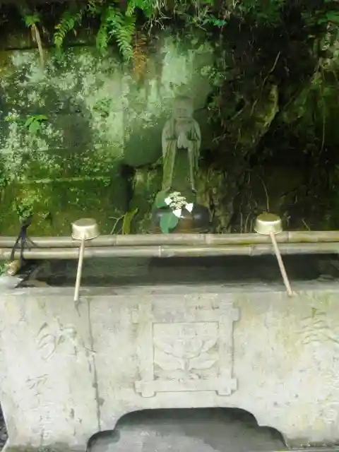 安國論寺(安国論寺)の手水舎