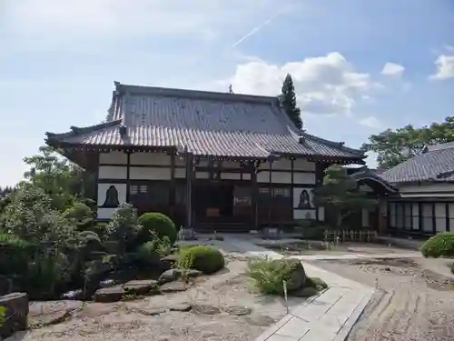 萬勝寺（飯高観音）の本殿・本堂