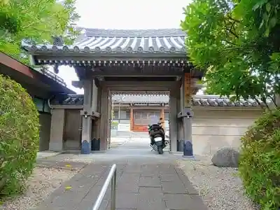 常照寺の山門