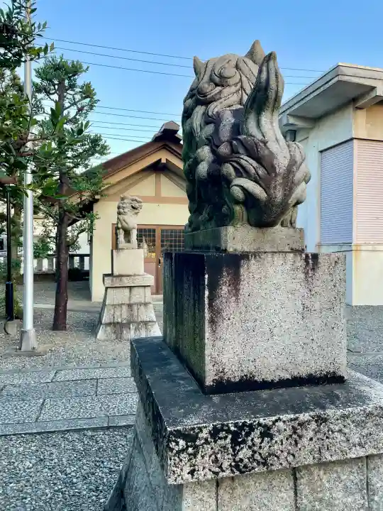 熊野神社の{uncategorized: "未分類", other: "その他", undefined: "問題あり", building: "その他建物", grave: "お墓", sacred_gate: "鳥居", guardian: "狛犬", statue: "像", buddha: "仏像", history: "歴史", nature: "自然", garden: "庭園", animal: "動物", pagoda: "塔", temizu: "手水舎", mountain_gate: "山門・神門", sanctuary: "本殿・本堂", subordinate: "末社・摂社", art: "芸術", scenery: "景色", jizo: "地蔵", ema: "絵馬", goshuin: "御朱印", omikuji: "おみくじ", items: "授与品その他", amulet: "お守り", goshuincho: "御朱印帳", eats: "食事", festival: "お祭り", votive_dance: "神楽", shichigosan: "七五三参", wedding: "結婚式", experience: "体験その他", initially: "初詣", around: "周辺", anti_infection: "感染症対策"}