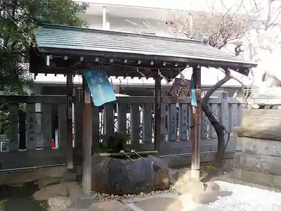 元三島神社の手水舎