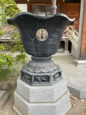 九品寺の{uncategorized: "未分類", other: "その他", undefined: "問題あり", building: "その他建物", grave: "お墓", sacred_gate: "鳥居", guardian: "狛犬", statue: "像", buddha: "仏像", history: "歴史", nature: "自然", garden: "庭園", animal: "動物", pagoda: "塔", temizu: "手水舎", mountain_gate: "山門・神門", sanctuary: "本殿・本堂", subordinate: "末社・摂社", art: "芸術", scenery: "景色", jizo: "地蔵", ema: "絵馬", goshuin: "御朱印", omikuji: "おみくじ", items: "授与品その他", amulet: "お守り", goshuincho: "御朱印帳", eats: "食事", festival: "お祭り", votive_dance: "神楽", shichigosan: "七五三参", wedding: "結婚式", experience: "体験その他", initially: "初詣", around: "周辺", anti_infection: "感染症対策"}