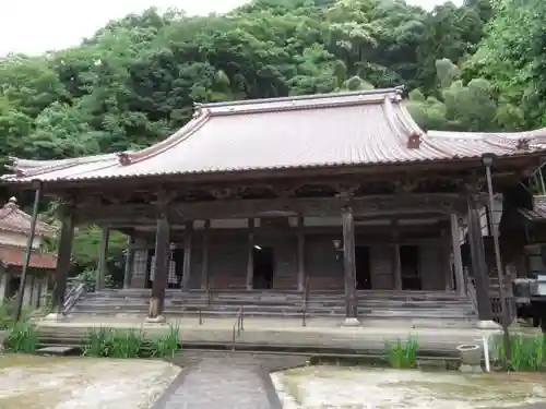 西性寺の本殿・本堂