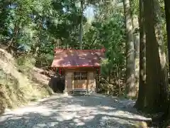 神明社の本殿