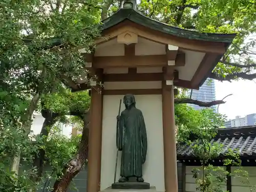 湊川神社の像