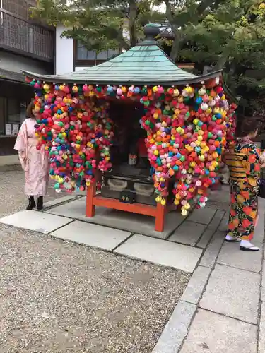 金剛寺（八坂庚申堂）の末社