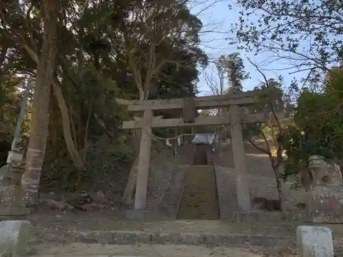 白山神社の鳥居