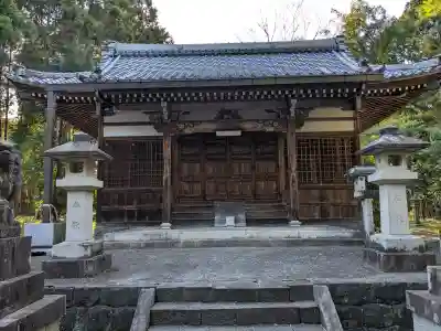神明神社の{uncategorized: "未分類", other: "その他", undefined: "問題あり", building: "その他建物", grave: "お墓", sacred_gate: "鳥居", guardian: "狛犬", statue: "像", buddha: "仏像", history: "歴史", nature: "自然", garden: "庭園", animal: "動物", pagoda: "塔", temizu: "手水舎", mountain_gate: "山門・神門", sanctuary: "本殿・本堂", subordinate: "末社・摂社", art: "芸術", scenery: "景色", jizo: "地蔵", ema: "絵馬", goshuin: "御朱印", omikuji: "おみくじ", items: "授与品その他", amulet: "お守り", goshuincho: "御朱印帳", eats: "食事", festival: "お祭り", votive_dance: "神楽", shichigosan: "七五三参", wedding: "結婚式", experience: "体験その他", initially: "初詣", around: "周辺", anti_infection: "感染症対策"}