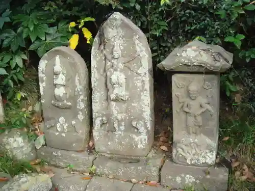 八雲神社の仏像