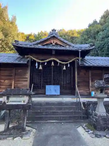 虫鹿神社（前原）の本殿・本堂