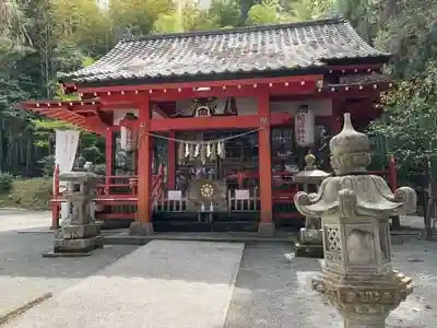 岩崎稲荷神社の本殿