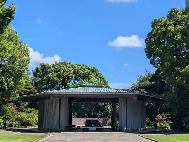 千鳥ヶ淵戦没者墓苑(東京都)