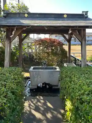 白蛇辨財天の手水舎