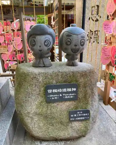 露天神社（お初天神）の像