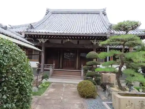 正願寺の本殿・本堂