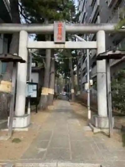 諏訪神社の鳥居