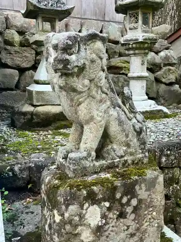 國津神社の{uncategorized: "未分類", other: "その他", undefined: "問題あり", building: "その他建物", grave: "お墓", sacred_gate: "鳥居", guardian: "狛犬", statue: "像", buddha: "仏像", history: "歴史", nature: "自然", garden: "庭園", animal: "動物", pagoda: "塔", temizu: "手水舎", mountain_gate: "山門・神門", sanctuary: "本殿・本堂", subordinate: "末社・摂社", art: "芸術", scenery: "景色", jizo: "地蔵", ema: "絵馬", goshuin: "御朱印", omikuji: "おみくじ", items: "授与品その他", amulet: "お守り", goshuincho: "御朱印帳", eats: "食事", festival: "お祭り", votive_dance: "神楽", shichigosan: "七五三参", wedding: "結婚式", experience: "体験その他", initially: "初詣", around: "周辺", anti_infection: "感染症対策"}