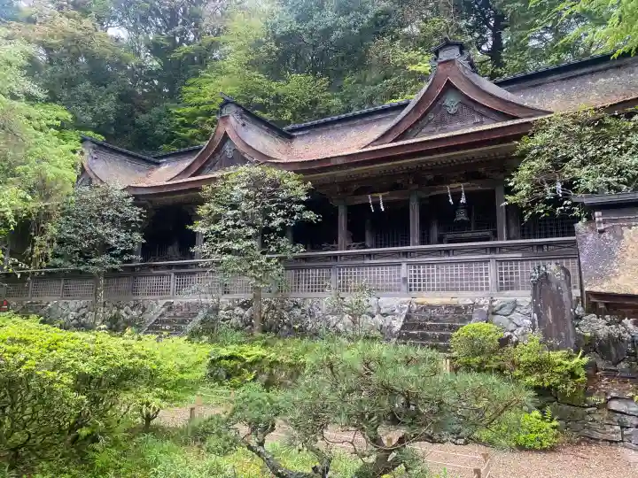 吉野水分神社(吉野町)の{uncategorized: "未分類", other: "その他", undefined: "問題あり", building: "その他建物", grave: "お墓", sacred_gate: "鳥居", guardian: "狛犬", statue: "像", buddha: "仏像", history: "歴史", nature: "自然", garden: "庭園", animal: "動物", pagoda: "塔", temizu: "手水舎", mountain_gate: "山門・神門", sanctuary: "本殿・本堂", subordinate: "末社・摂社", art: "芸術", scenery: "景色", jizo: "地蔵", ema: "絵馬", goshuin: "御朱印", omikuji: "おみくじ", items: "授与品その他", amulet: "お守り", goshuincho: "御朱印帳", eats: "食事", festival: "お祭り", votive_dance: "神楽", shichigosan: "七五三参", wedding: "結婚式", experience: "体験その他", initially: "初詣", around: "周辺", anti_infection: "感染症対策"}