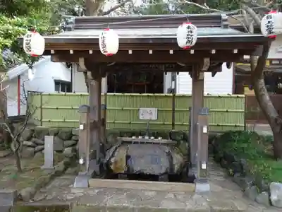 小動神社の手水舎