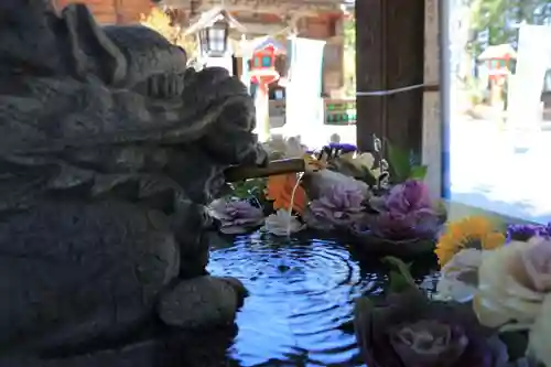 滑川神社 - 仕事と子どもの守り神の手水舎