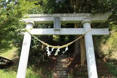 赤岩稲荷神社の鳥居