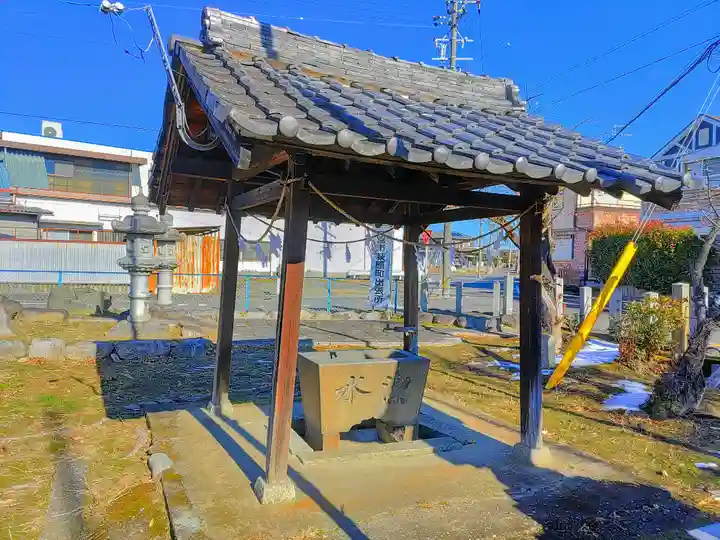 室原神社(萩原町串作)の手水舎