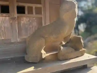 神明神社の狛犬