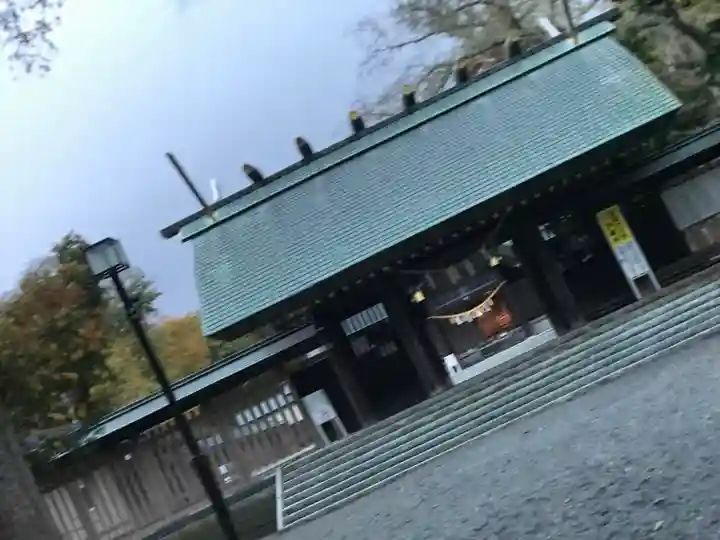 千歳神社の山門・神門