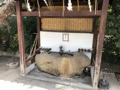 阿久刀神社の手水舎